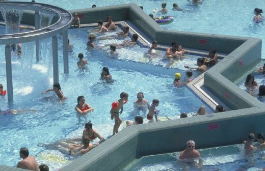 Freibad Schwandorf beheizt mit Fernw&auml;rme;
