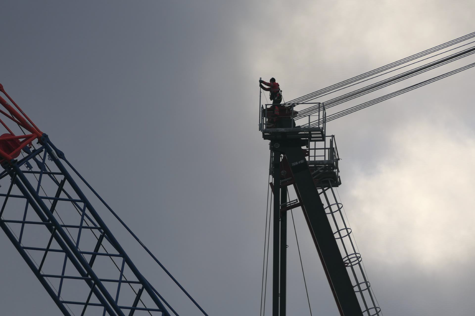 Nichts f&uuml;r Jedermann, ein Balanceakt in 70 Metern H&ouml;he, nat&uuml;rlich gut gesichert.